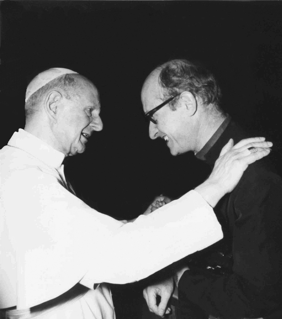 Paolo VI incontra mons. Giovanni Nervo nell'udienza alle Caritas Dicesane -Castelgandolfo 4 settembre 1974